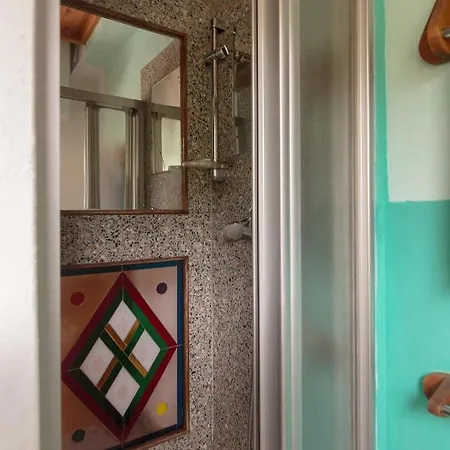 Apartment Cozy, Bright And Affordable Single - Free Parking