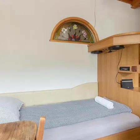 Cozy, Bright And Affordable Single - Free Parking Apartment Ljubljana